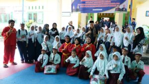 Perduli Dunia Pendidikan, Rachmat Riyanto Terus Bagikan Peralatan Dan Seragam Sekolah Gratis 2 IMG 20240903 WA0019