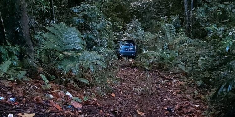 Diduga Stir Mengunci, Mini Bus Masuk Jurang Sedalam 25 Meter Di Liku Sembilan 1 IMG 20240911 WA0073