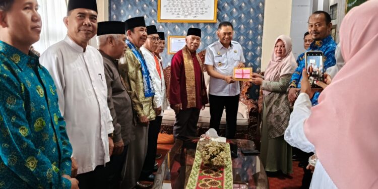 Beberapa Instansi Vertikal dan Ormas Datangi Bupati Benteng, Ini Tujuannya.! 1 Beberapa Instansi Vertikal dan Ormas Datangi Bupati Benteng, Ini Tujuannya.!