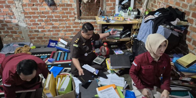 Kejari Kepahiang Geleda Kantor Desa besrta 3 Rumah Pribadi Perangkat Desa Air Pesi