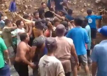 Tertimpa Pohon Kelapa, Warga Benteng Dikabarkan MD 