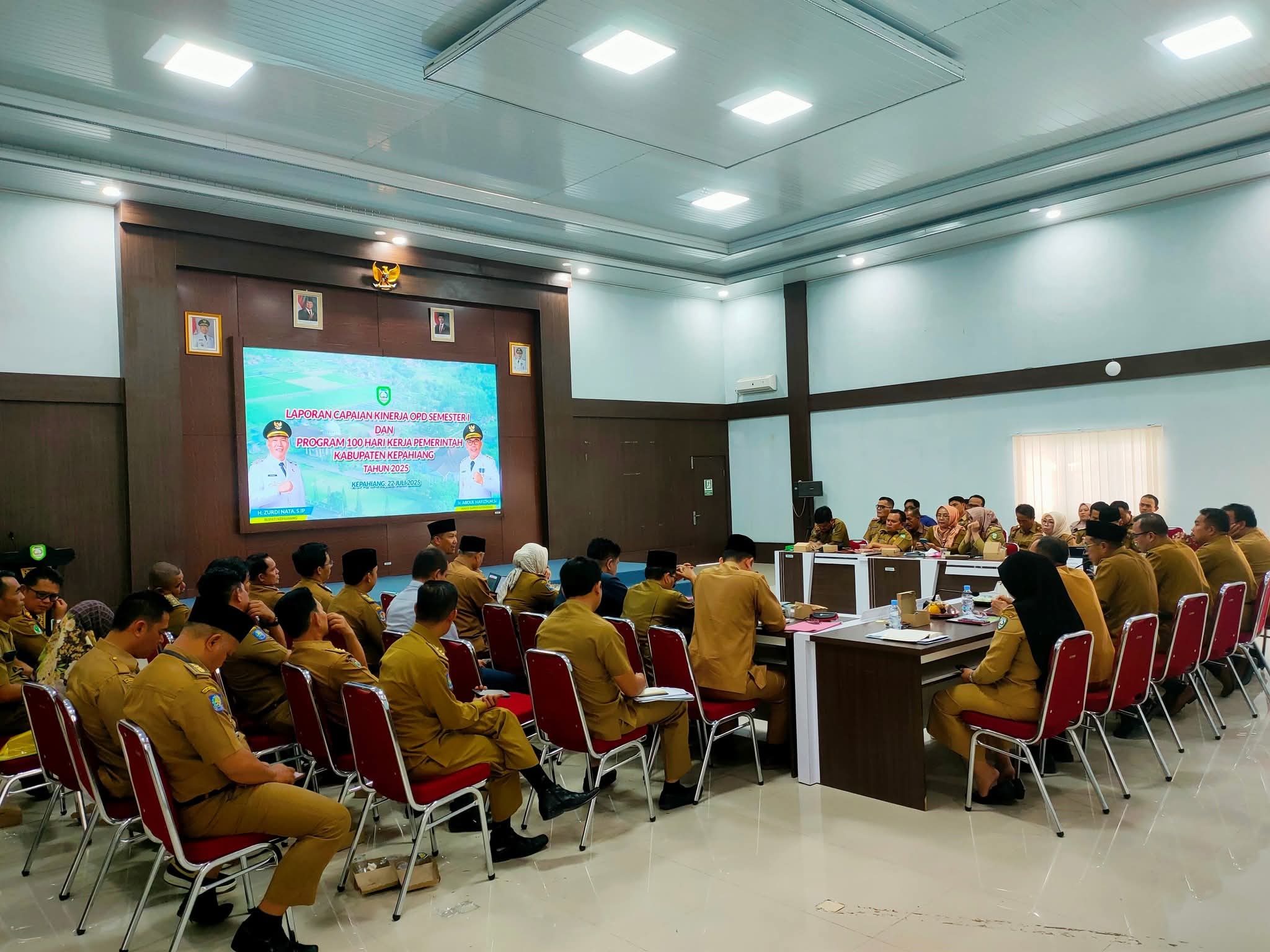 Plt Sekwan Laporkan Kinerja OPD Semester I Dalam 100 Hai Kerja Pemkab Kepahiang 2025 2 FB IMG 1754204241706