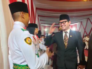 35 Paskibra Dikukuhkan, Ketua DPRD Beri Semangat Dalam Menjalankan Tugas
