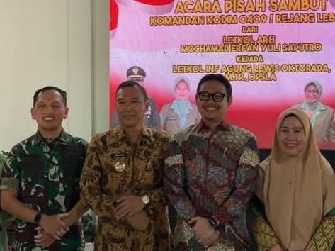 Ketua DPRD Kepahiang Hadir Sertijab Dandim O409 RL 2 FB IMG 1763132193842