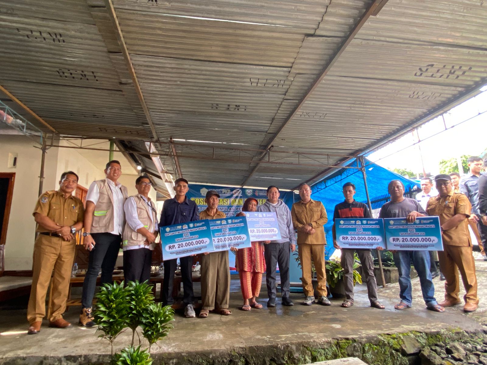 Sultan Salurkan 100 Unit Bedah Rumah di Kepahiang, Total 200 Unit BSPS Tahun 2026